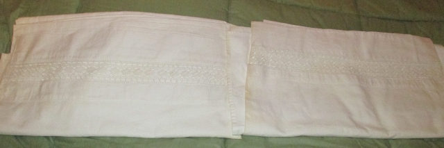 M933M Two similar sheet with crocheted lace